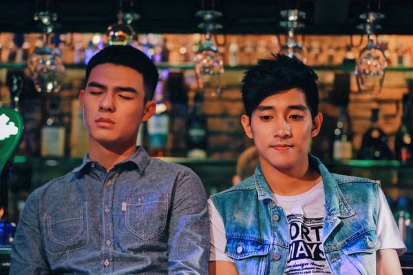 徐韬,陈世承「鲜肉情侣」成天菜!唯美kiss引爆粉红潮