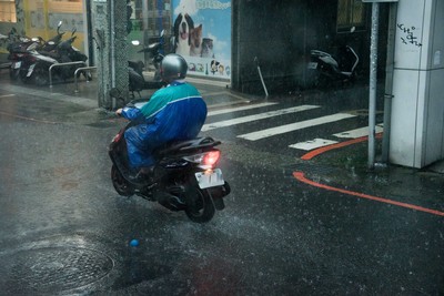 火紅烤番薯退燒！午後雷陣雨今來襲　台北市降雨機率60%