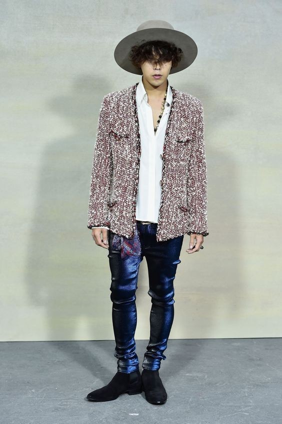 气象穿搭站/哥穿的是时尚!娇小男快学gd把女装穿上身