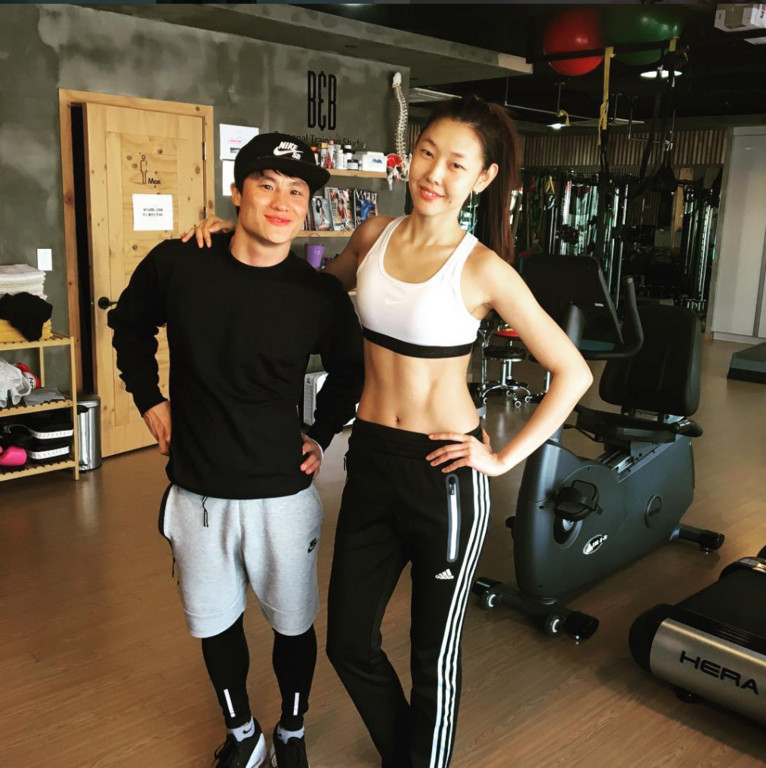 南韩名模韩惠珍比基尼sos特训 8运动在家练难瘦腰间肉