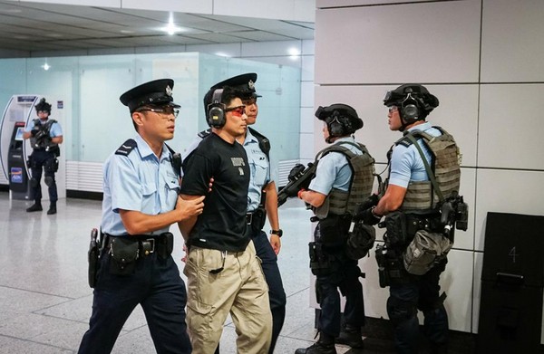 黑道議員「田雞東」被逮.(圖/香港警察 hong kong police)