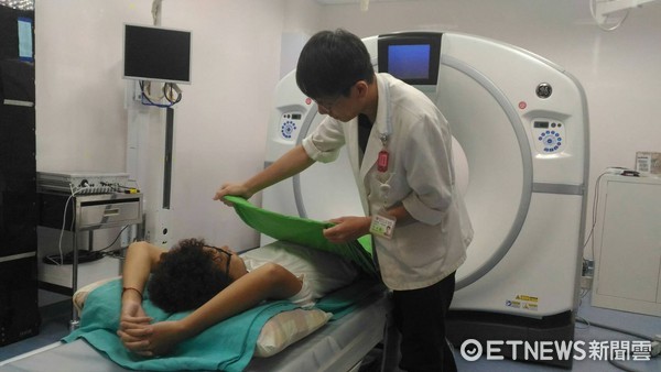 台東馬偕醫院新設置第二電腦斷層室，在醫療作業上帶來縮短排程、避免轉檢風險、提供更高品質醫療影像等醫療服務提升。（圖／台東馬偕醫院提供）
