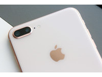 iPhone 8悲劇了？收到台女「爆裂手機」…蘋果回應驚人