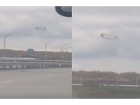 俄羅斯天空出現「神秘黑圈」　目擊者嚇歪：怎麼越來越大！