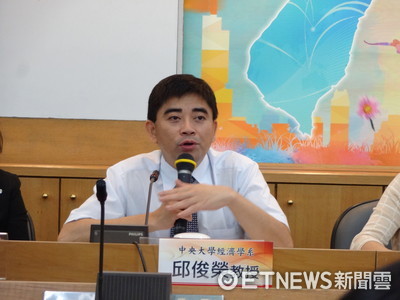 偷拍長腿妹丟官　前國發會副主委邱俊榮和解避官司