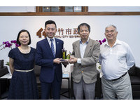 全國僅3位　韋煙灶獲「傑出台灣文獻研究獎」