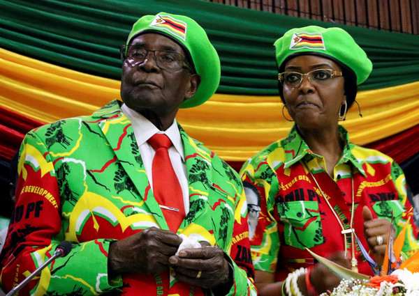 ▲▼辛巴威總統穆加比（Robert Mugabe）和其妻子。（圖／路透社）