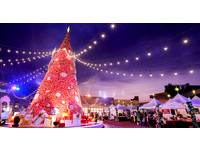 史上最浪漫！全台最大美式聖誕市集　桃色聖誕樹讓女孩瘋了