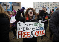  美國廢除「網路中立」法案　業者可隨意對用戶「收費+降速」