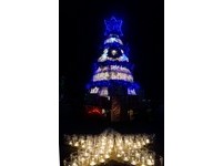 長濱鄉聖誕點燈聯合祈福　手持燭火分享愛的禮讚及祝福