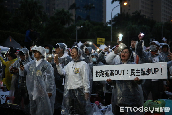 ▲▼法稅真改革，良心救台灣—反財稅黑手運動。（圖／記者周宸亘攝）