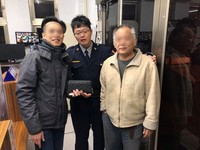 老爸想買生日禮物給女兒卻掉錢　警不到1小時尋回