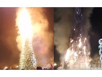 迎接2018！俄羅斯25公尺聖誕樹起火　網笑：火熱跨年夜