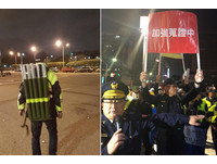 「警察過凱道、身揹6支旗！」　民眾好奇拍下PO網：那是什麼？　