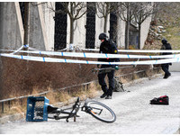 看到不明物...6旬老翁撿起來「炸了瑞典車站」　疑手榴彈1死1傷