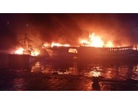 野柳漁港火燒2船　船長見「6千萬廢鐵」嘆：這個年怎過