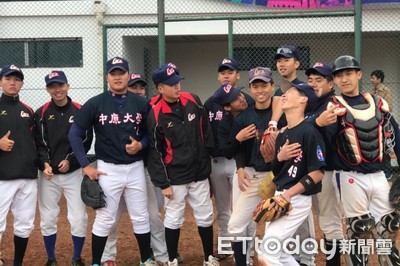 中原大勝大連奪第2　教頭：重砲手畢業差很多