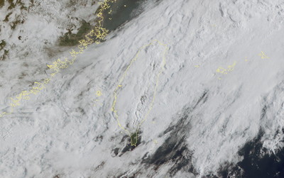 全台有雨濕涼到周三！　下周二新鋒面報到「轉雨降溫3天」