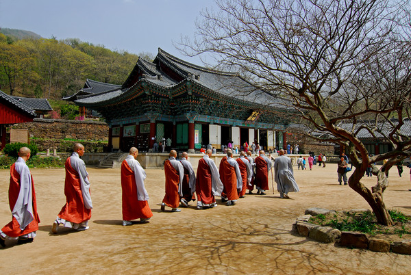 松廣寺,與陝川海印寺(法寶寺剎),粱山通度寺(佛寶)合稱為韓國三寶寺剎