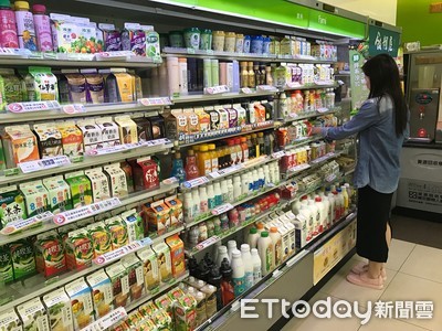 超商店員神解密！看到「透明簾」千萬別拿飲料　網驚：以為是省電