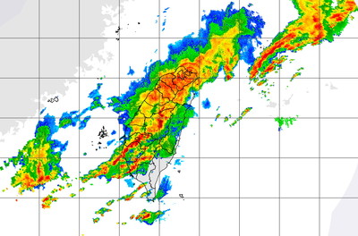 快訊／「兩聲雷聲炸翻台南」民驚醒　全台雷雨18縣市豪大雨特報