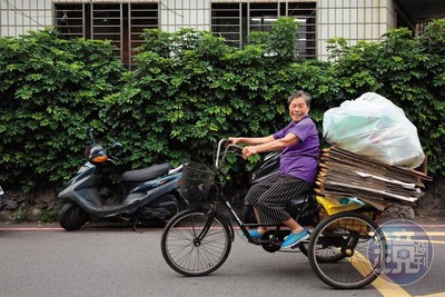 12歲被300元賣掉！一位模範媽媽的震撼告白：要死就要死老爸