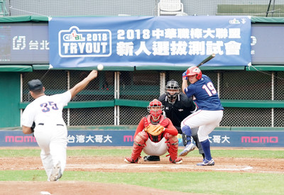 中職/味全龍效應!新人測試191人破紀錄 嚴宏鈞哥哥報名