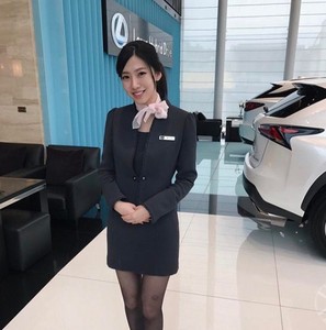 鄉民激推！女神級汽車接待員　她的IG藏有令人心碎的真相