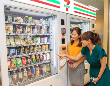 全台最迷你的7-ELEVEN！第一家「智能自販」進駐玉山銀行