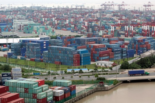 ▲俯瞰上海港貨櫃碼頭。（圖／路透）