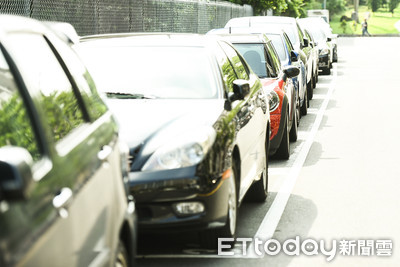 「廢車霸佔停車位」北市有解！1個月不開走強制拖吊＋拍賣