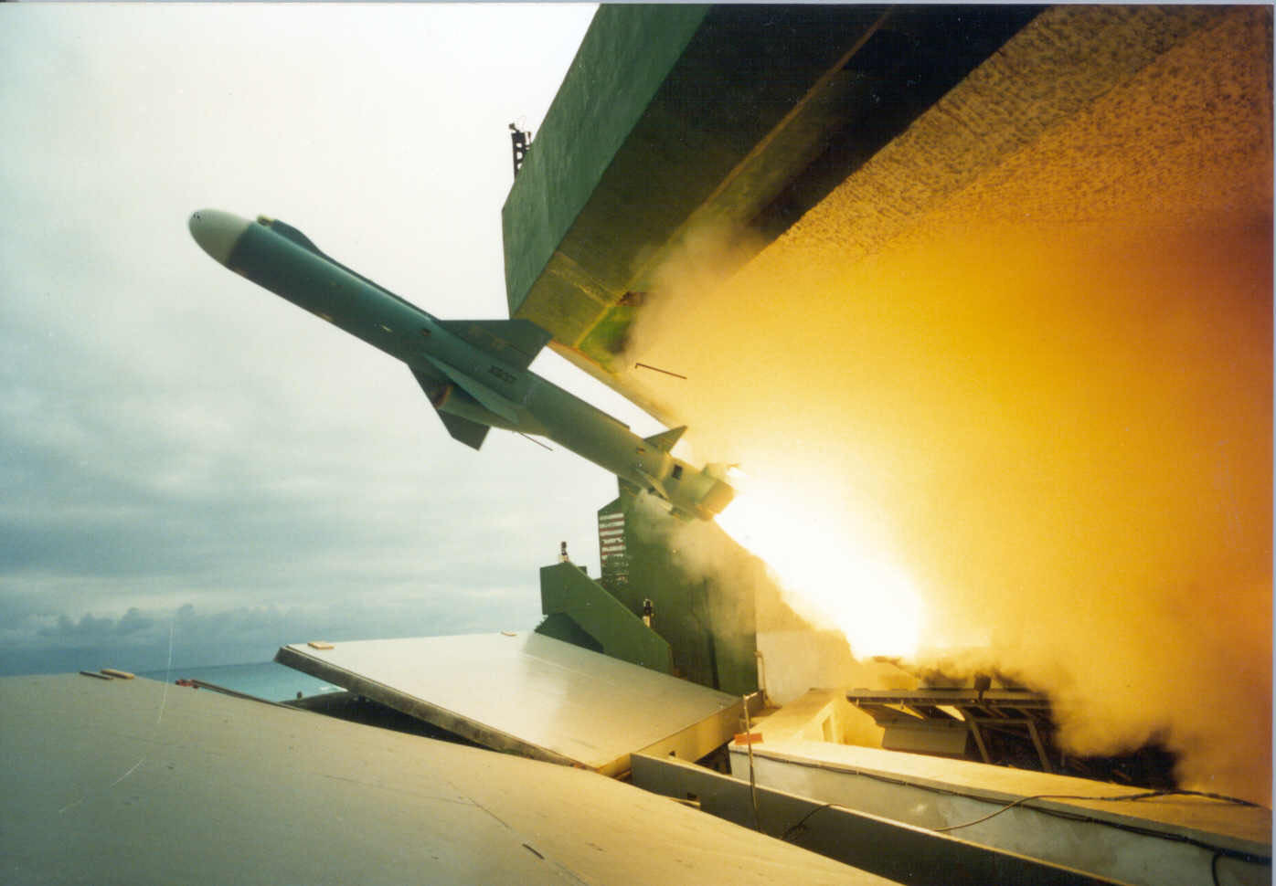 ▲雄風二型反艦飛彈在研發時，陸軍就已經構思如何以反艦飛彈取代岸砲的戰術戰法。（圖／國家中山科學研究院）