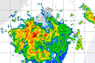 快訊／大雷雨警報！高雄緊急宣布：停班停課　6小時雨量216毫米