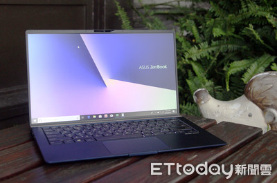 華碩新Zenbook筆電搶先玩:螢幕超大、僅A4大小、可聲控家電