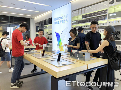 小米之家信義店搶先直擊!同場加映期間限定的「小米基地」