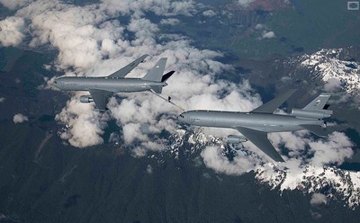 美國新型波音KC-46加油機研發一波三折　油箱內再度出現不明碎片