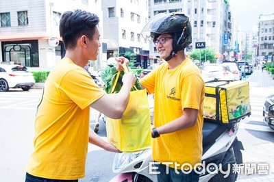 中秋烤肉人到就好　外送平台把食材+用品直送河濱公園