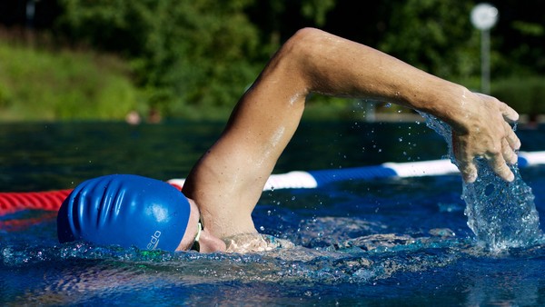 ▲誰說游泳沒有運動傷害？你無法忽視的游泳肩（圖／pixabay.com）