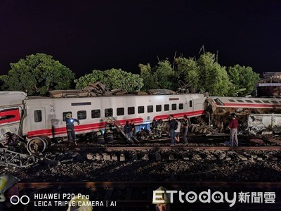 普悠瑪時速140KM！過彎翻覆「擠W字型」18死183傷　旅客嚇：車超晃