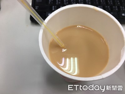 小孩能喝茶飲嗎？專家曝6歲↓「咖啡因3大危害」：會影響發育