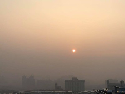 43秒看最嚴重一次空污！台中驚見「末日太陽」　天空變酸菜色