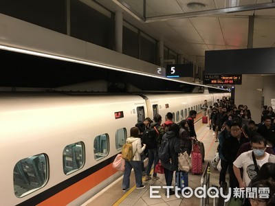 晚出門趕不上高鐵!大學生竟要Uber司機「賠高鐵票錢」 女兒暴怒PO網