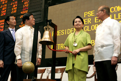 菲律賓華裔富商鄭少堅辭世...享壽86歲　杜特蒂赴靈堂慰問