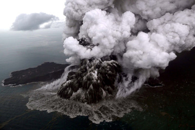 「火山海嘯」襲印尼超過222死亡　他曝：基隆也發生過！