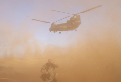 阿聯直升機恐怖墜毀「火球竄出山谷」！　機上4人全數罹難