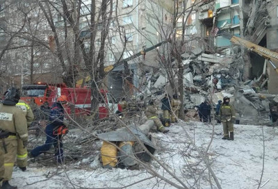 快訊／俄羅斯10層樓公寓氣爆「紙牌屋般坍塌」　至少3死79人失聯