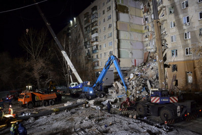 死亡增至20人…俄羅斯跨年前氣爆　西伯利亞10層高樓炸毀