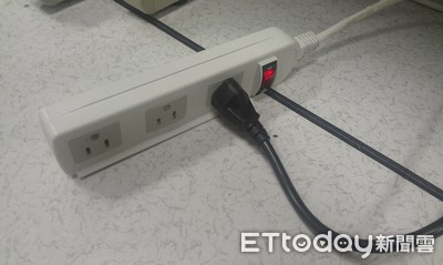 三度家暴父氣兒子忘拔電視插頭　奶粉罐狂K再徒手海扁