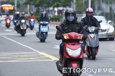 疫情延燒「機車銷量反而上揚」！2月暴漲4成上看6.5萬台