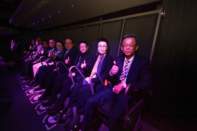 擬真「飛翔」體感科技 i-Ride TAIPEI飛行劇院插旗微風南山